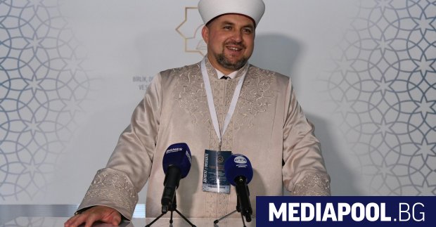 Националната мюсюлманска конференция избра д р Ахмед Хасанов за главен