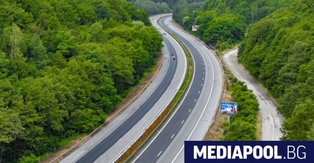 Изкуственият интелект AI навлиза и при строителството на пътища и