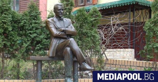 На 4 юни в Киев беше демонтиран паметникът на Михаил
