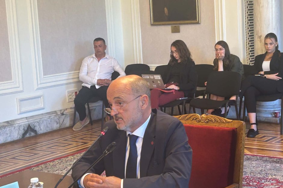 Асен Меджидиев представи визията си за управление на НЗОК пред депутатите от парламентарната здравна комисия.