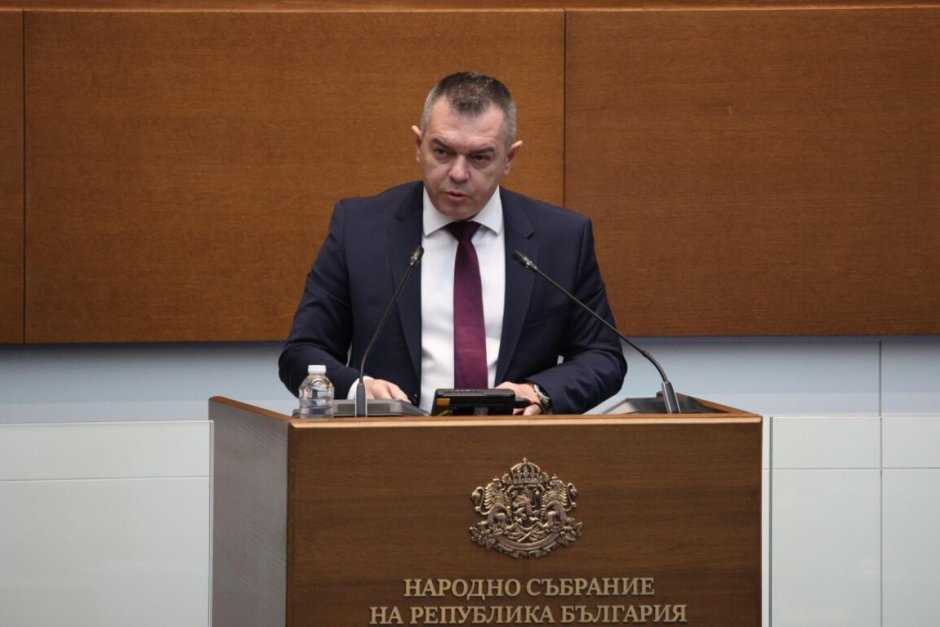 Шефът на военното разузнаване Венелин Венев ще изкара още един мандат на поста, сн. БНР