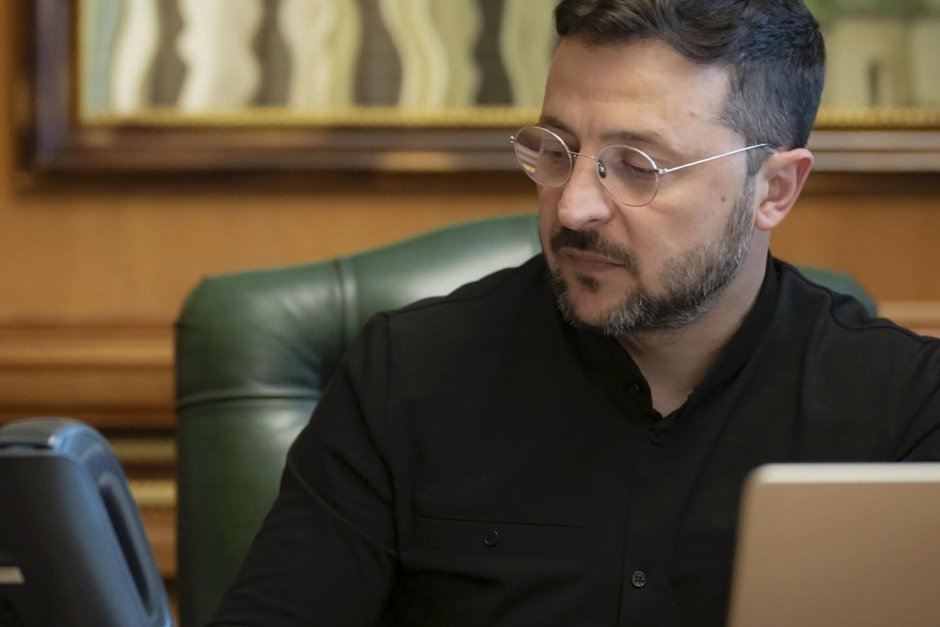 Зеленски проведе телефонен разговор с Макрон