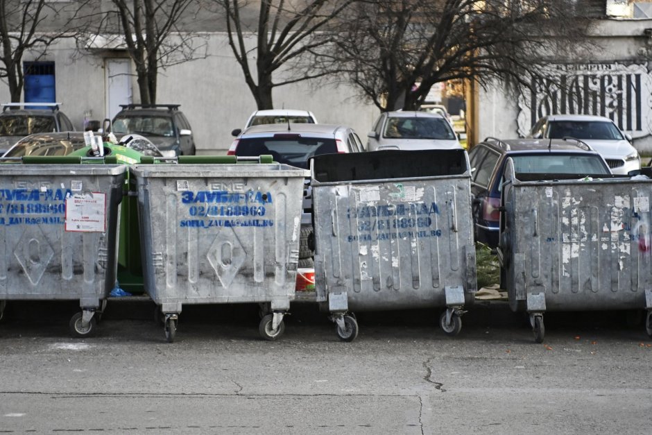 Чистенето на още два района в "София" отива при холдинга "Титан". Този път временно. Сн. БГНЕС