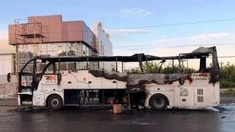 В окупираната Донецка област дрон удари автобус, пътуващ от Москва за Симферопол. Загинаха 8 души