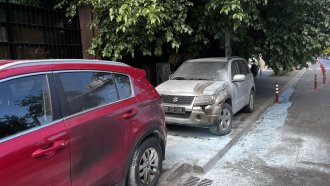 Две коли на българското посолство в Скопие са били запалени посред бял ден