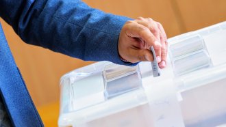 Избирателната активност на частичните избори за кмет в столичния район "Средец" към 16:00 часа е 7,57%