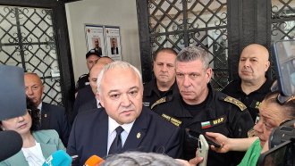 Демерджиев нападна Кандев и му пожела успех в политиката