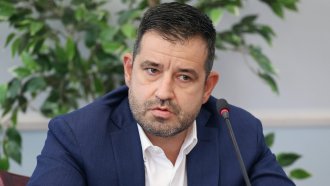ДБ иска отстраняването на човека на Борисов и Пеевски от НЗОК (обновена)