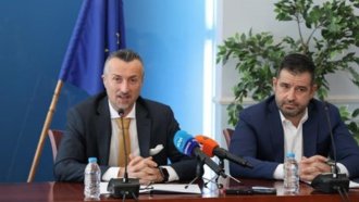 Управителят и подуправителят на НЗОК подадоха оставки, мнози