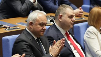 Проверяваме имуществото на Пеевски, каза Демерджиев