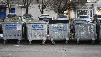Титан взе чистенето на още два района в София