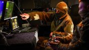 Сателитни данни в реално време на телефоните на войниците правят ударите на украинските дронове по-смъртоносни от всякога