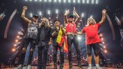 Scorpions в София на 60: Рок енергия и подсвиркване на промяната