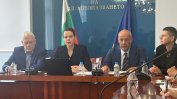 Шефове на задлъжнели болници взимат до 40 000 евро заплати