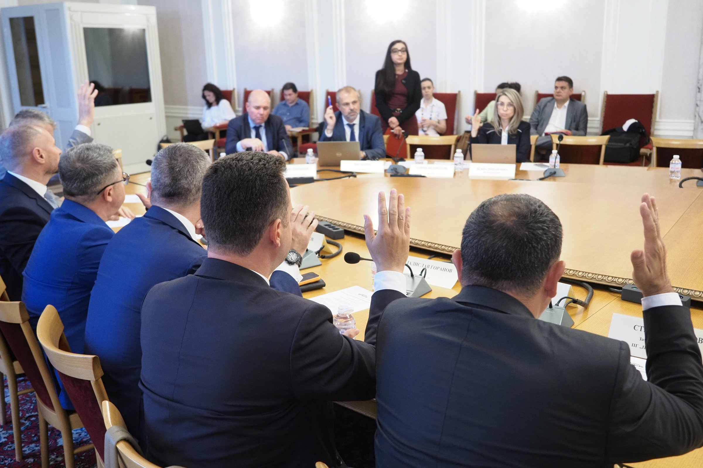 Под натиска на ЕК България предприе стъпки за излизане от Енергийната харта