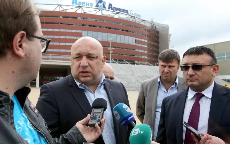 Уволненият "вечен" шеф на НСБ оглави ВиК холдинга
