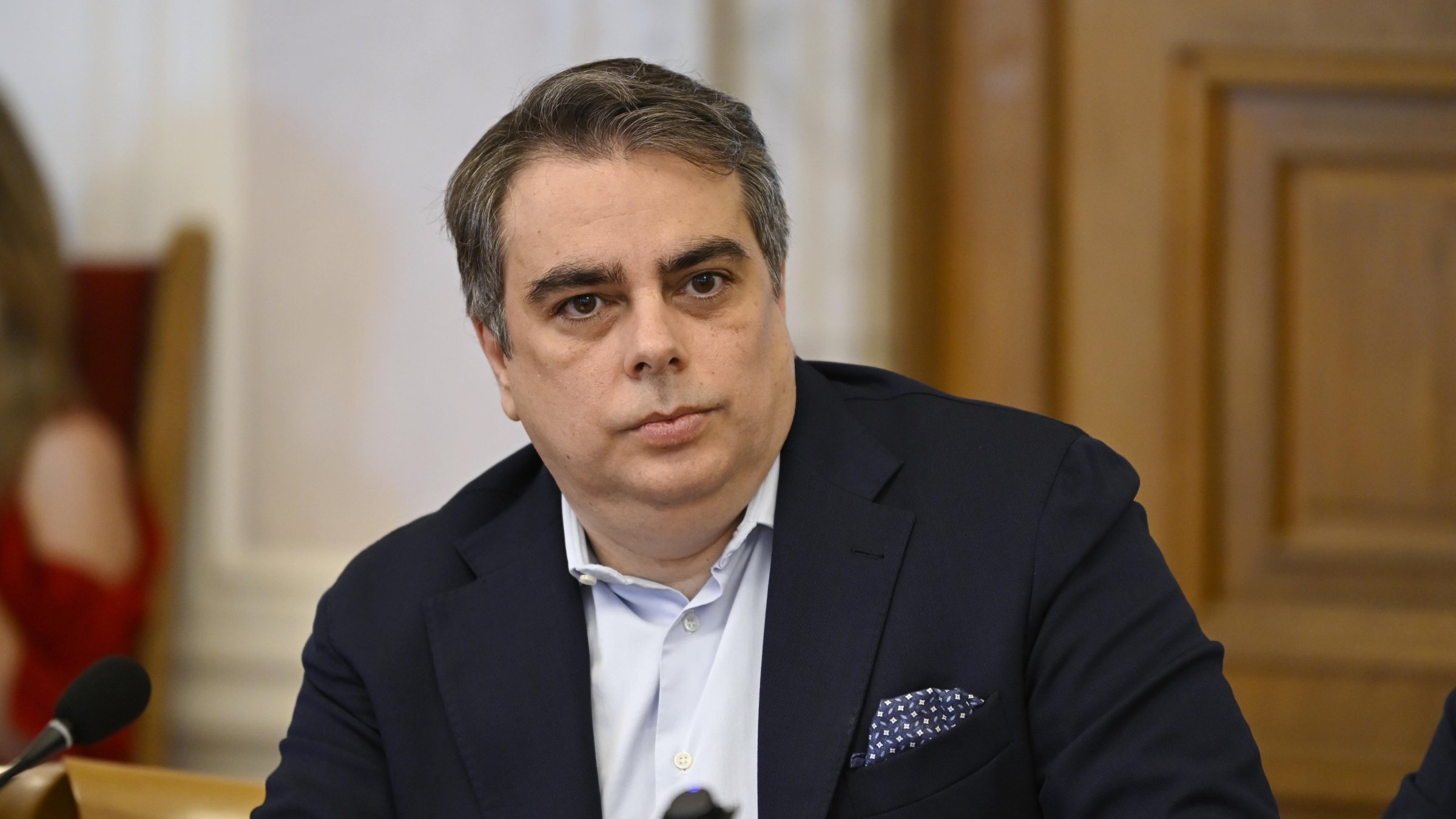 Асен Василев: Всеки българин ще плати по 400 евро за бюджет с необяснени разходи