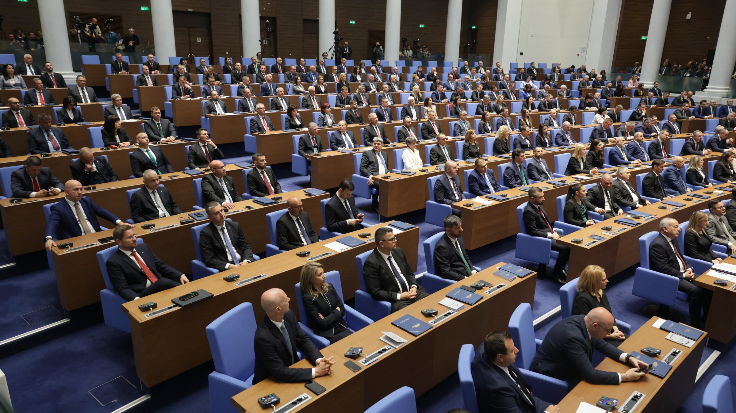 ПБ предлага съкратена лятна парламентарна ваканция от 5 август
