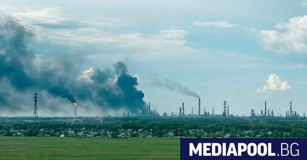 Най голямата петролна рафинерия в Русия – Омският нефтопреработвателен завод
