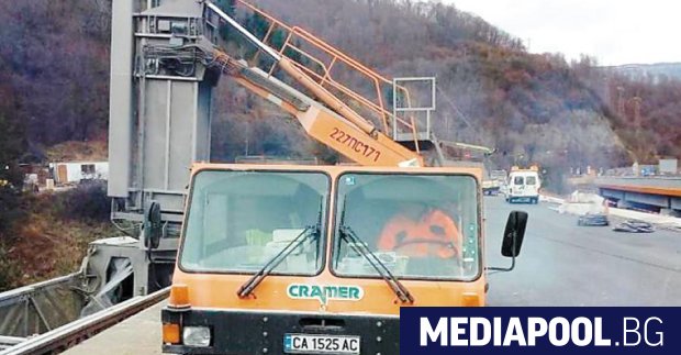 Държавната компания Автомагистрали ще поставя ограничителни системи по магистрали и