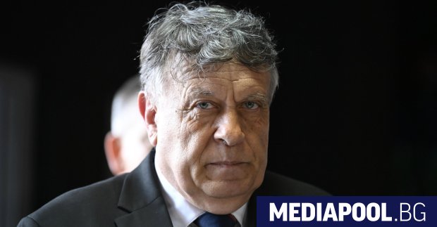 Държавата да не плаща за стипендии общежития и храна в