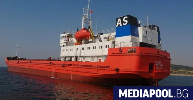 Украински дронове тази нощ удариха 15 руски плавателни съда в