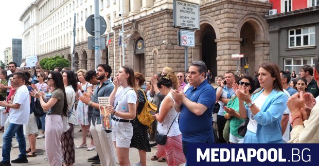 Всеки българин ще плати средно 65 евро повече за здравеопазване