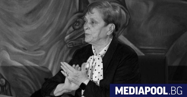 Поетесата Надежда Захариева почина на 81 годишна възраст С огромна