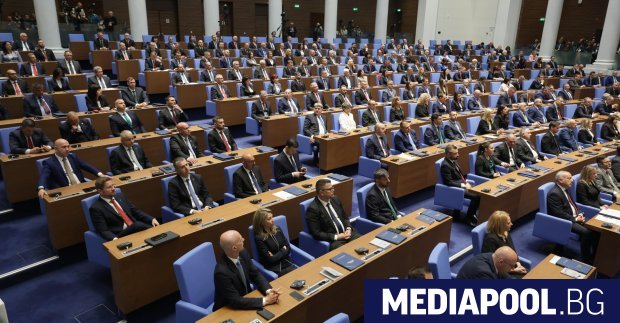Депутатите ще излязат в съкратена лятна ваканция Те ще почиват