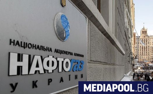 На фона на председателят на парламентарната група на Прогресивна България