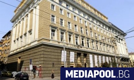 Ректорът на НАТФИЗ Кръстьо Сарафов  проф Мирослав Дачев няма да