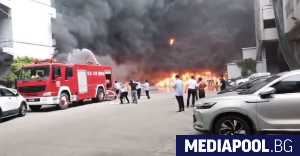 Пожар във фабрика за обувки в югоизточния китайски груд Цзюцзян
