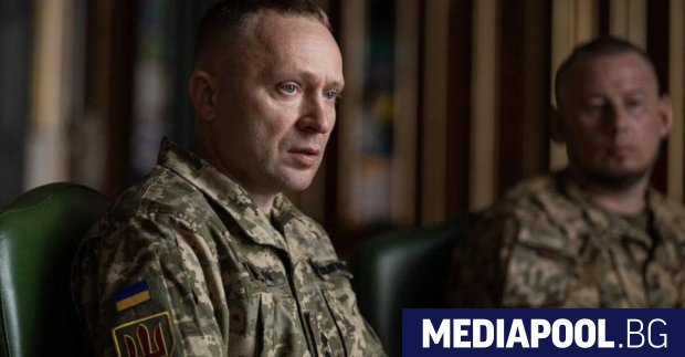Украинският президент Володимир Зеленски отстрани главнокомандващия на украинската армия ген