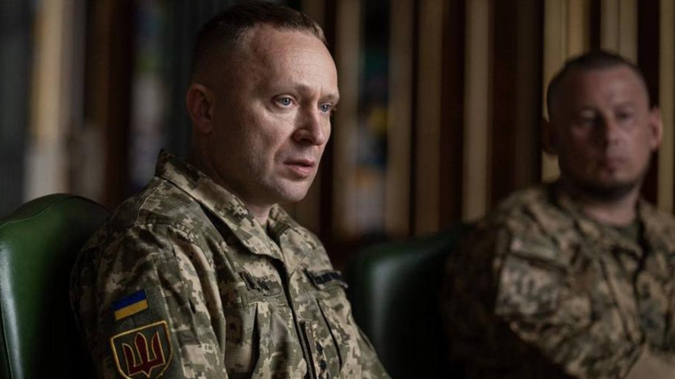 Зеленски постави на новия главнокомандващ украинската армия задача да засили настъплението (обновена)