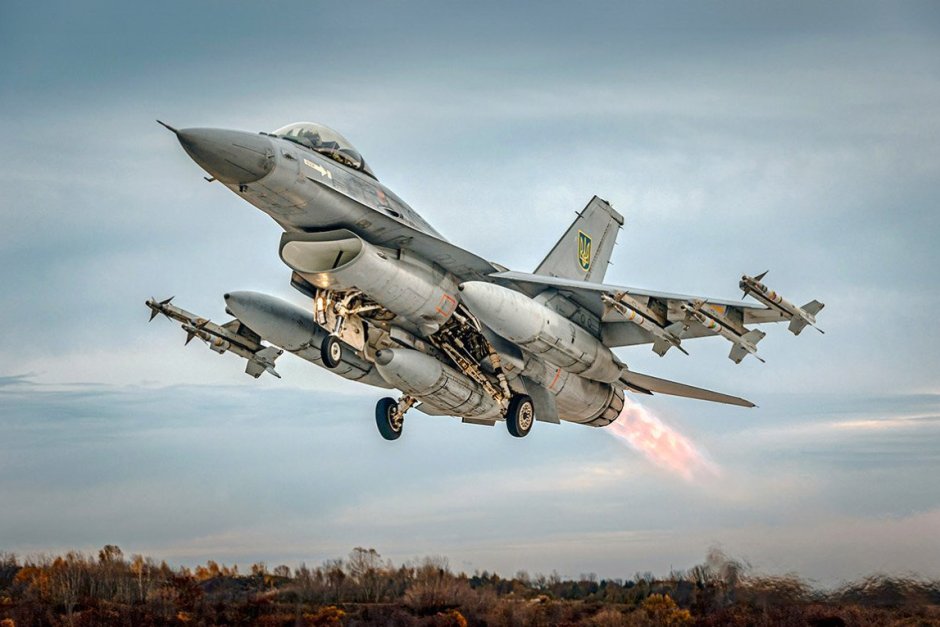 Украйна за първи път е свалила руски изтребител с помощта на F-16