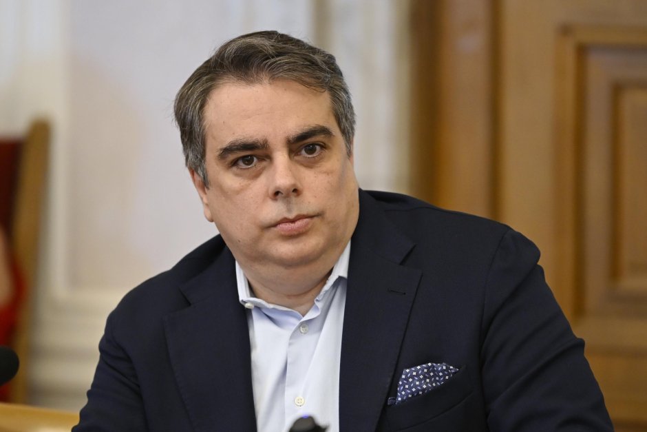 Асен Василев