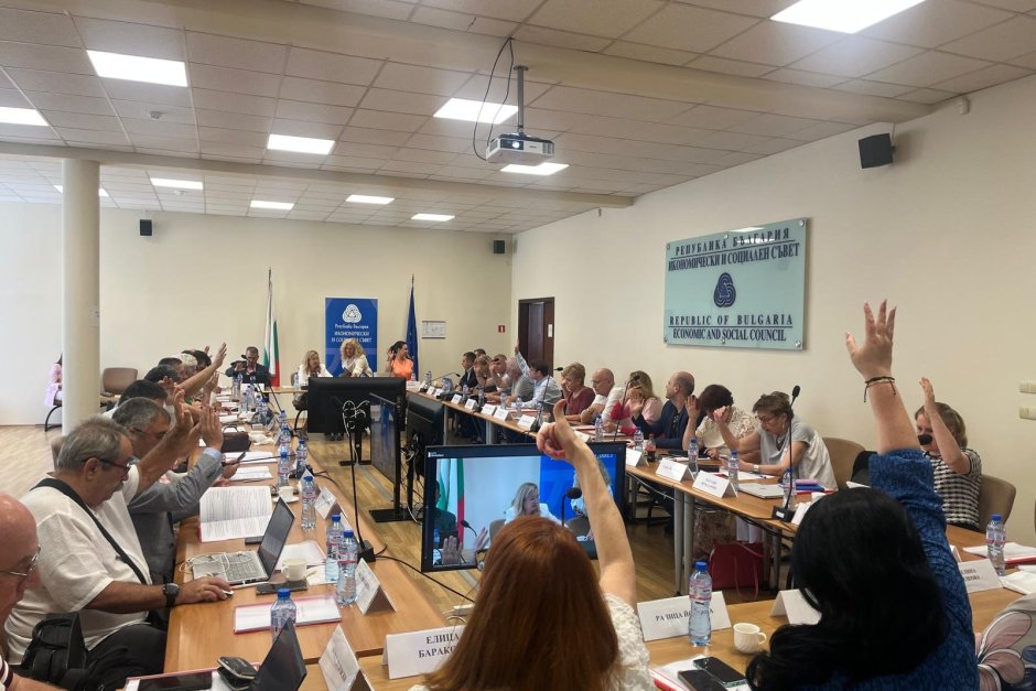Икономическият и социален съвет подкрепи въвеждането на пациентски навигатори за хората с рак