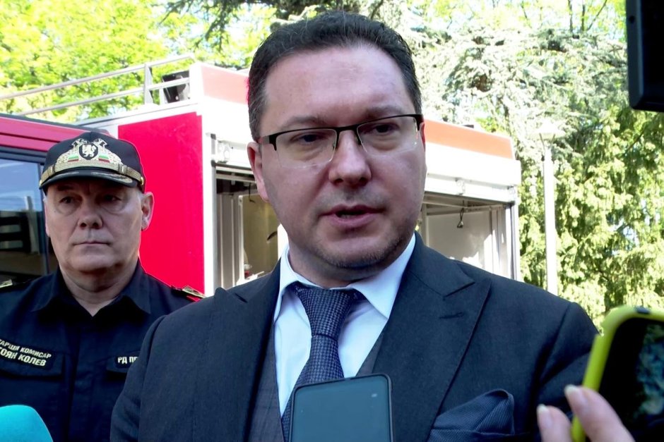 Даниел Митов