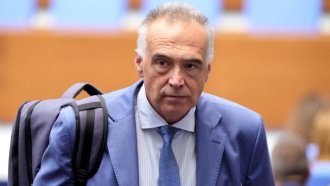 Властта готви обществено финансиране и за частните медии