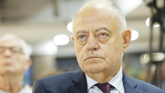 ДБ пита Радев за Искандер Махмудов