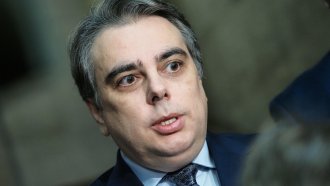 Асен Василев: Замразени пари за майки и пенсионери, водопад от евро за абонатите на поръчки в Бюджет'2026