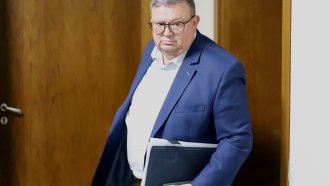 Цацаров си купил морска вила, апартамент и два гаража