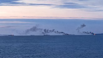 Украйна е поразила 105 руски плавателни съда, снабдяващи Крим през Азовско море