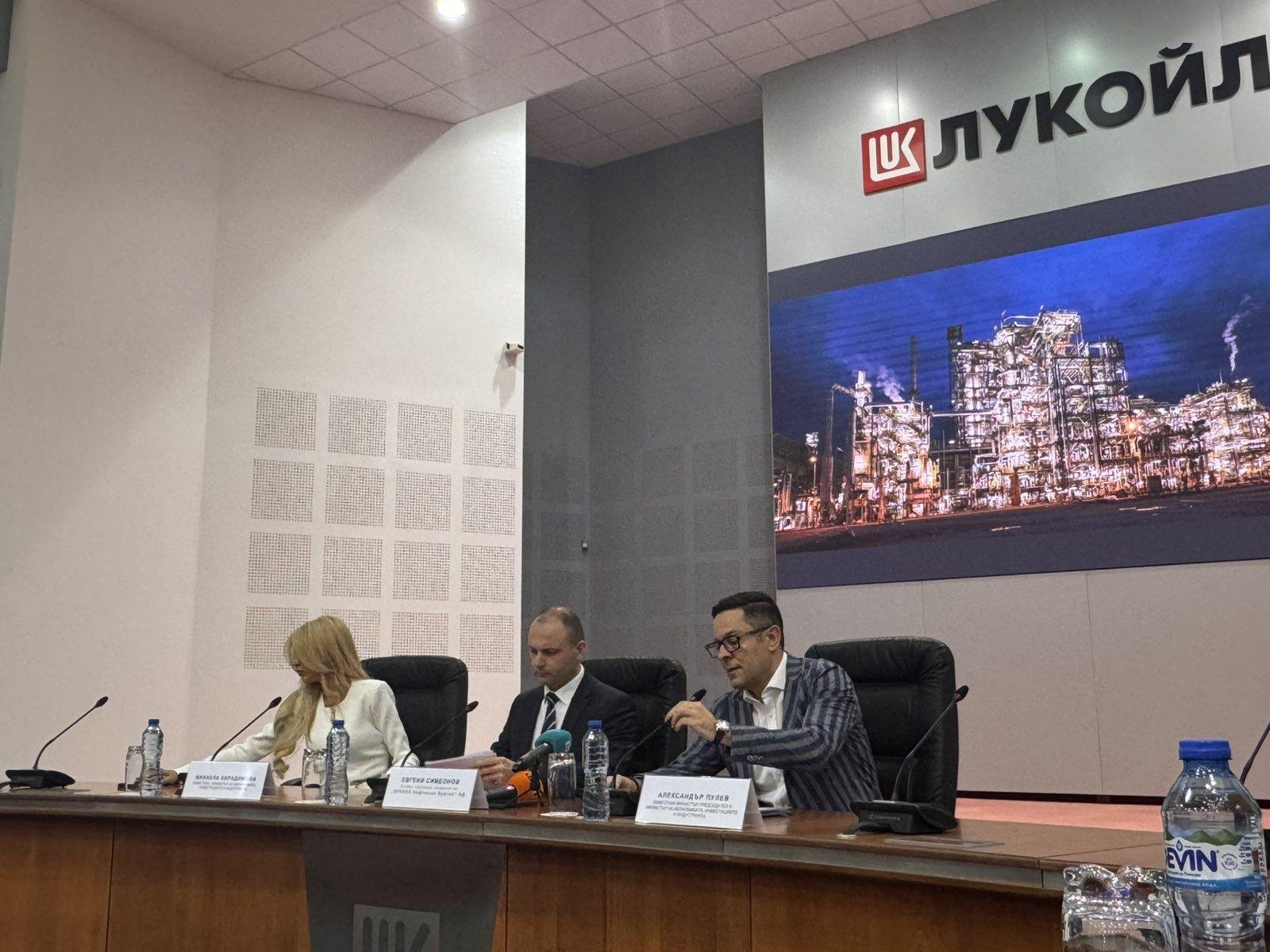 Особеният управител на "Лукойл" се похвали с подобрени за два месеца резултати