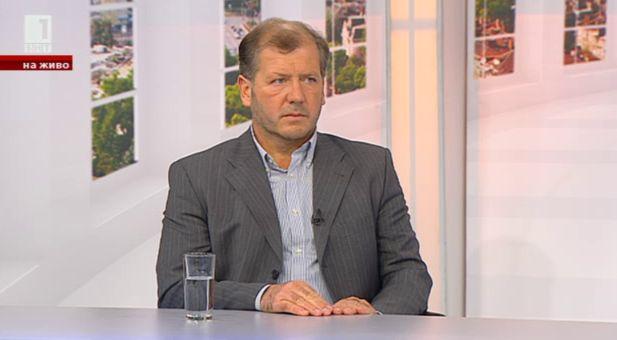 Да приветстваме Радев в клуба на премиерите, прецакани от службите