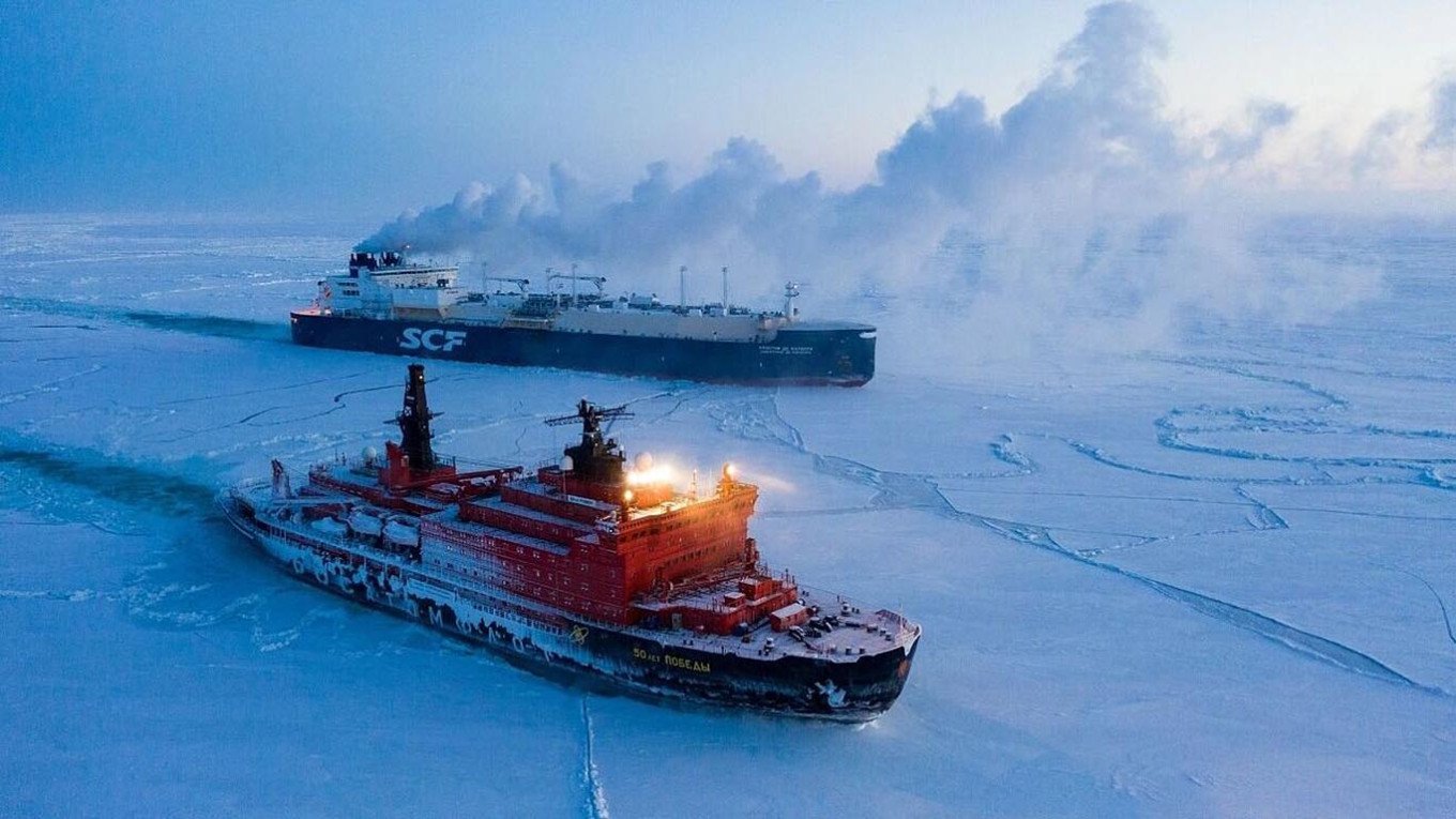 Китай пуска редовна контейнерна линия между Азия и Европа през Северния морски път