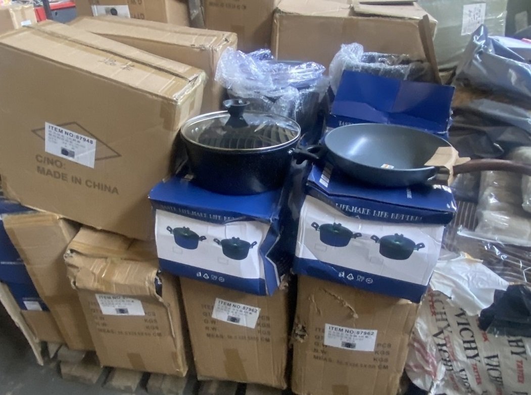 Близо 5500 контрабандни и "маркови" стоки са задържани във Варна
