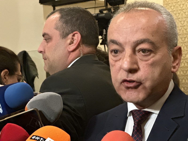 МФ залага минимална заплата от 660 евро догодина и 680 евро през 2028 г.