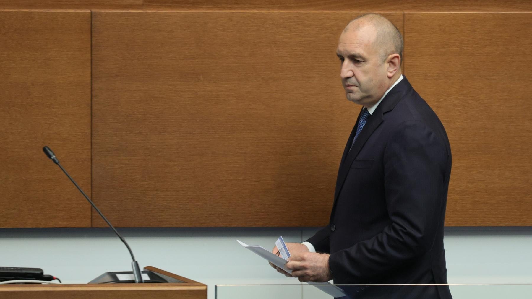 Програмата на кабинета "Радев": гръмки цели, малко мерки