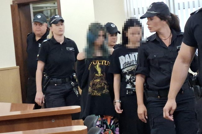 Двете момичета, задържани за убийството в Пловдив, обжалват ареста си